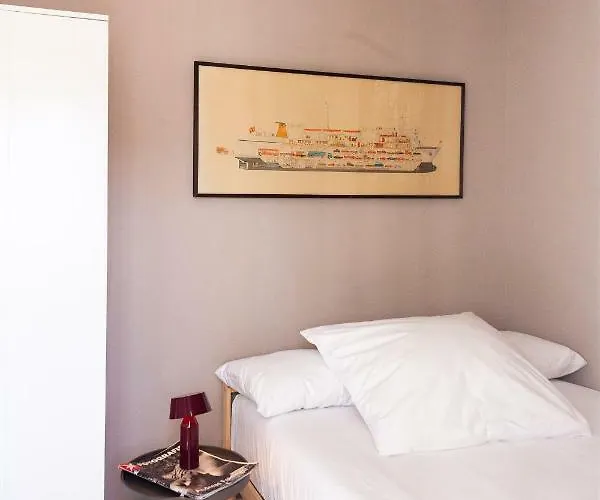 Brummell Poble Sec Apartman